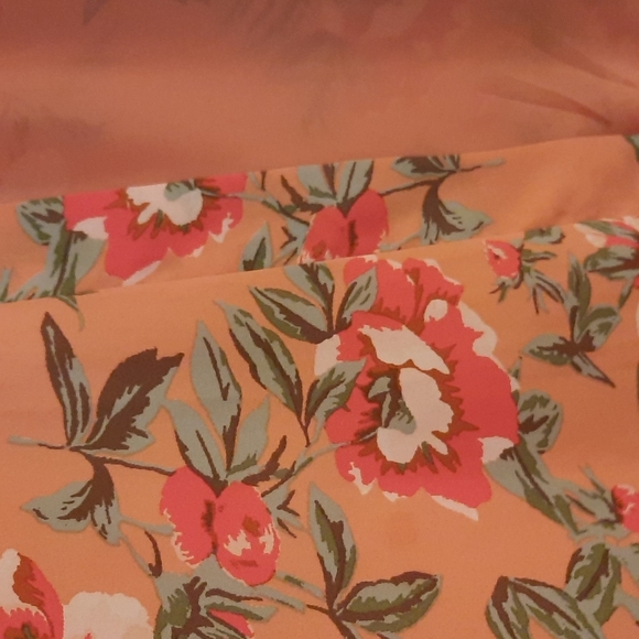 Fever brand flowy peach shirt with roses bell sleeves beautiful open front small - Picture 5 of 6